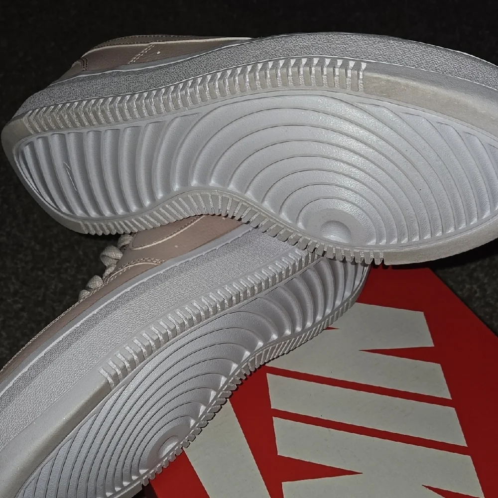 Nike Women's Cream Sneakers - Picture 10 of 10